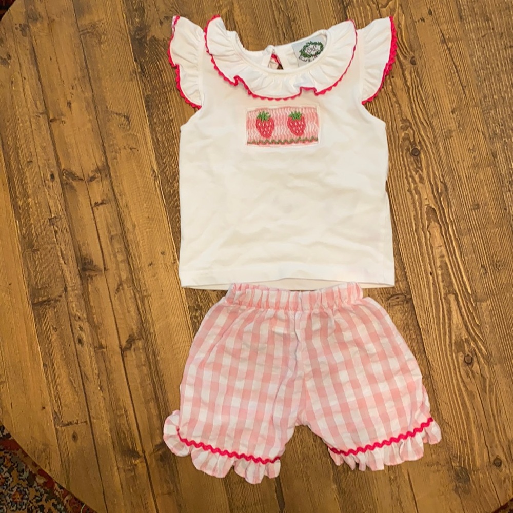 Cecil and Lou Strawberry smocked outfit size 18m
